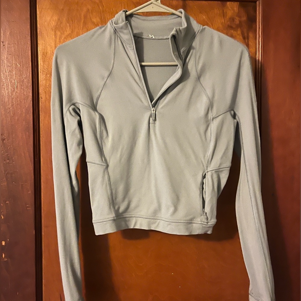 Lululemon crop top long sleeve size 4